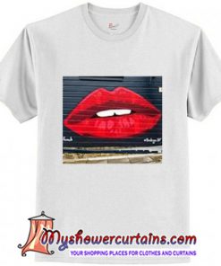 Kiss me T-Shirt