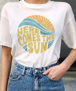 Here comes the sun vintage inspired beach graphic t-shirt SN