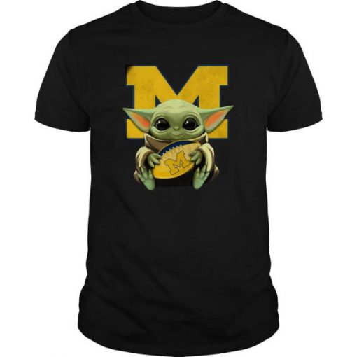 Baby Yoda Hug Michigan Wolverines t shirt RF02