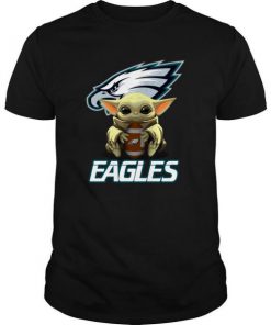 Baby Yoda Hug Philadelphia Eagles t shirt RF02